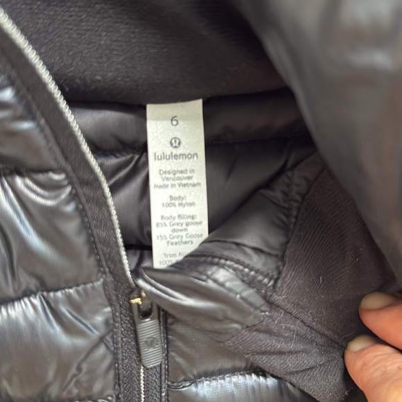 NWT Lululemon Pack It Down Jacket - Picture 3 of 4